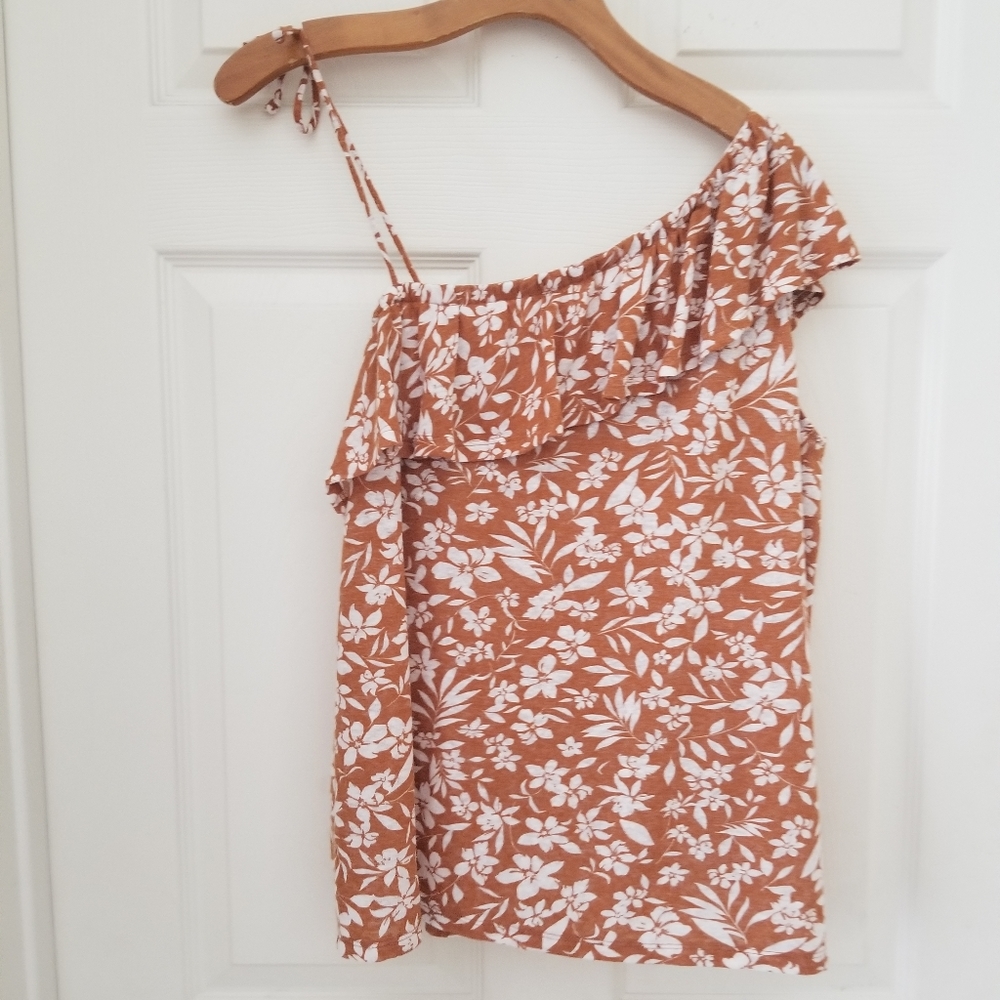 Old Navy top
